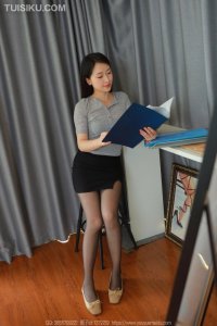 [IESS异思趣向] 2024.05.05 丝享家1712：《嘿丝短裙（下）》小婕 [88P-81M]_1