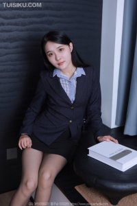 [IESS异思趣向] 2024.05.06 丝享家1713：《嘿丝秘书》婉萍 [87P-70M]_3