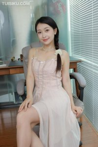 [IESS异思趣向] 2024.07.02 丝享家1762：《藕粉吊带裙》小婕 [78P-181M]_5