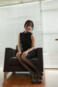 [IESS异思趣向] 2024.09.10 丝享家1822：《条纹包臀裙》婉萍 [89P-78M]_7