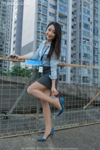 [IESS异思趣向] 2024.10.29 丝享家1864：《蓝衣OL-上》小婕 [90P-126M]_9