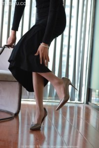 [IESS异思趣向] 2024.11.07 丝享家1872：《包臀黑裙》小九 [90P-73M]_3