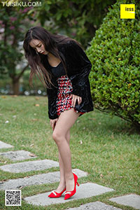 [IESS异思趣向] 2019.02.18 丝享家424：《花丛中的小羽》小羽 [82P-36M]_2
