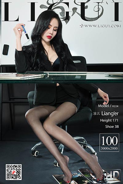 [Ligui丽柜] 2018.12.10 《贵族学院的黑丝女教师》凉儿 [100+1P-50M]